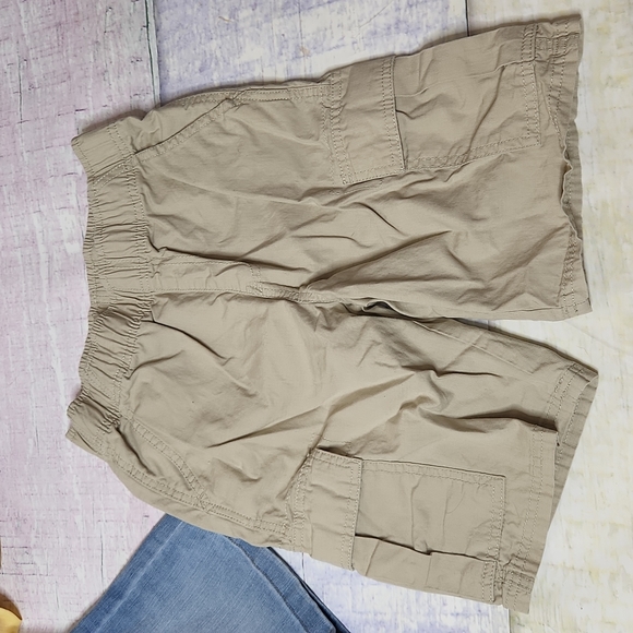 Kid's Set of Two Mixed Brand Shorts - Picture 2 of 7